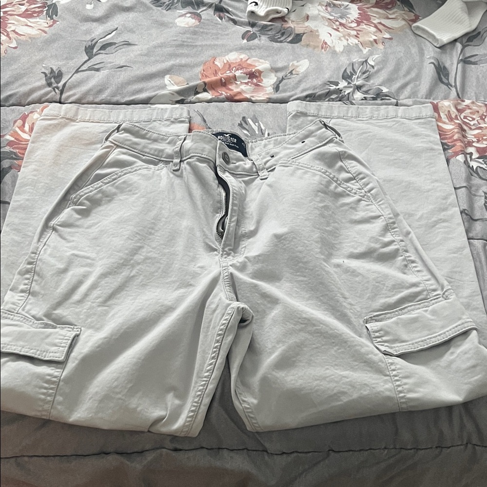 Hollister Light Gray Ultra High-Rise Dad Pants